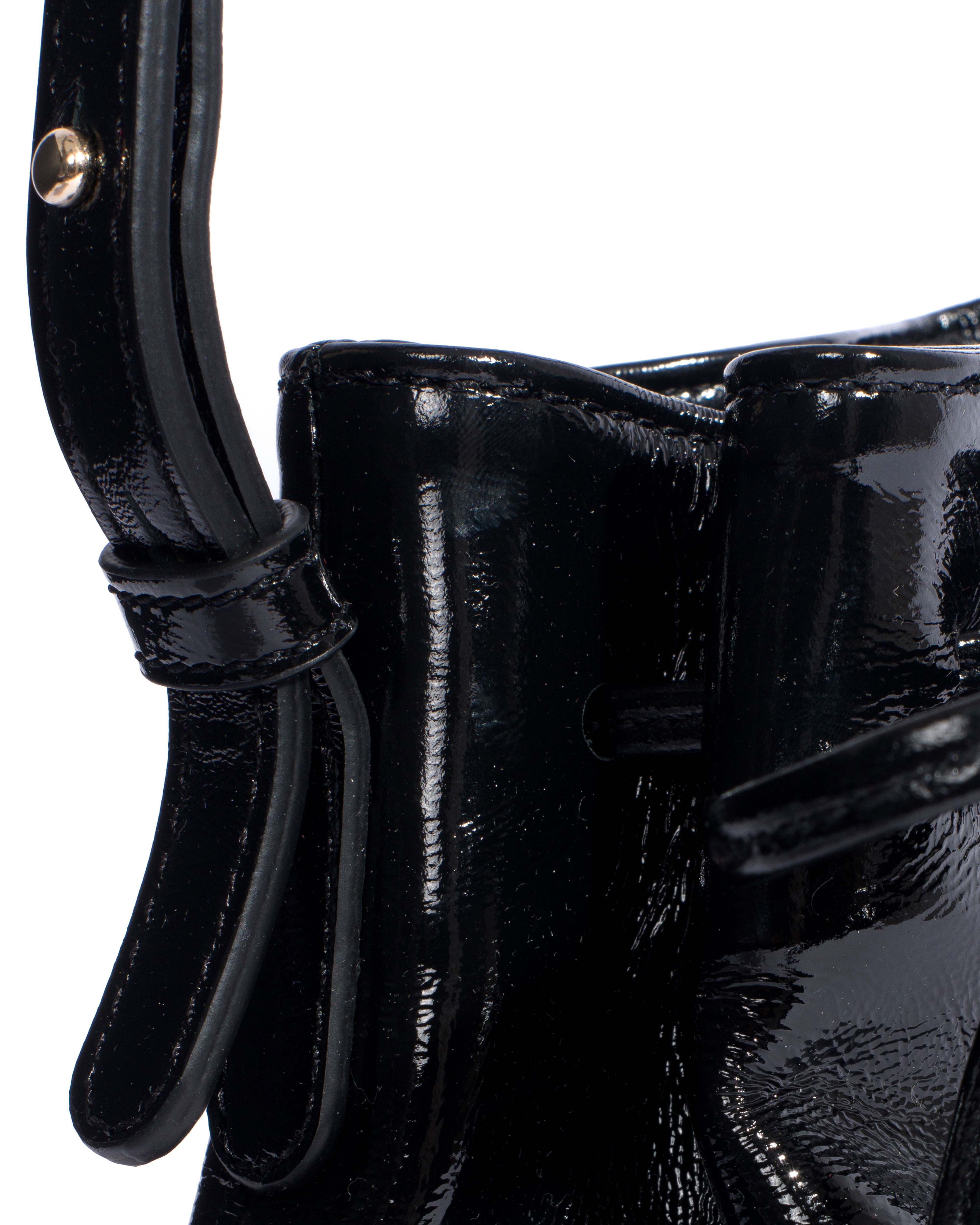 Kacey petite bucket bag Crinkled polished goat Black - Image 5