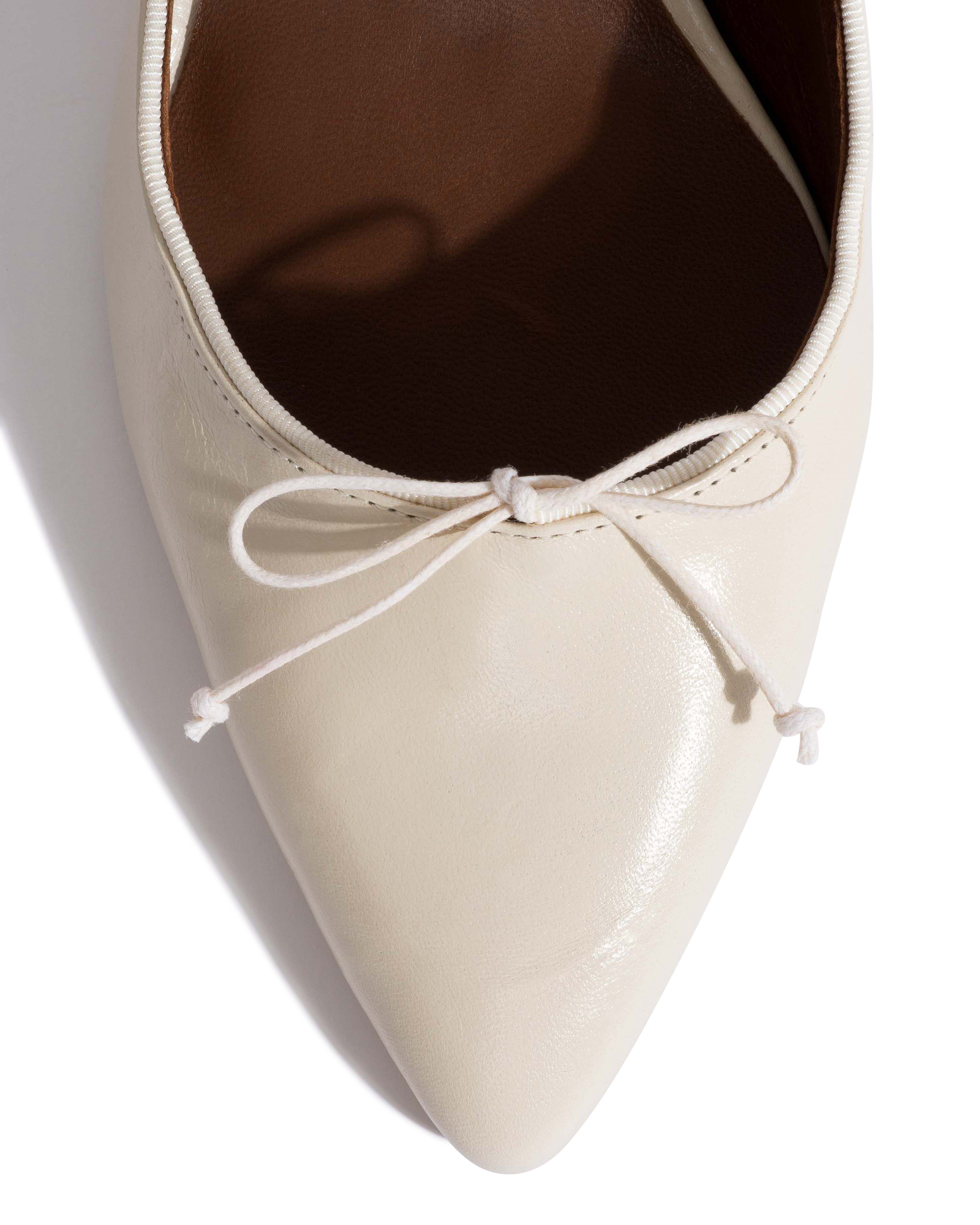 Kasy 50 kitten Crinkled polished goat White sand - Image 5