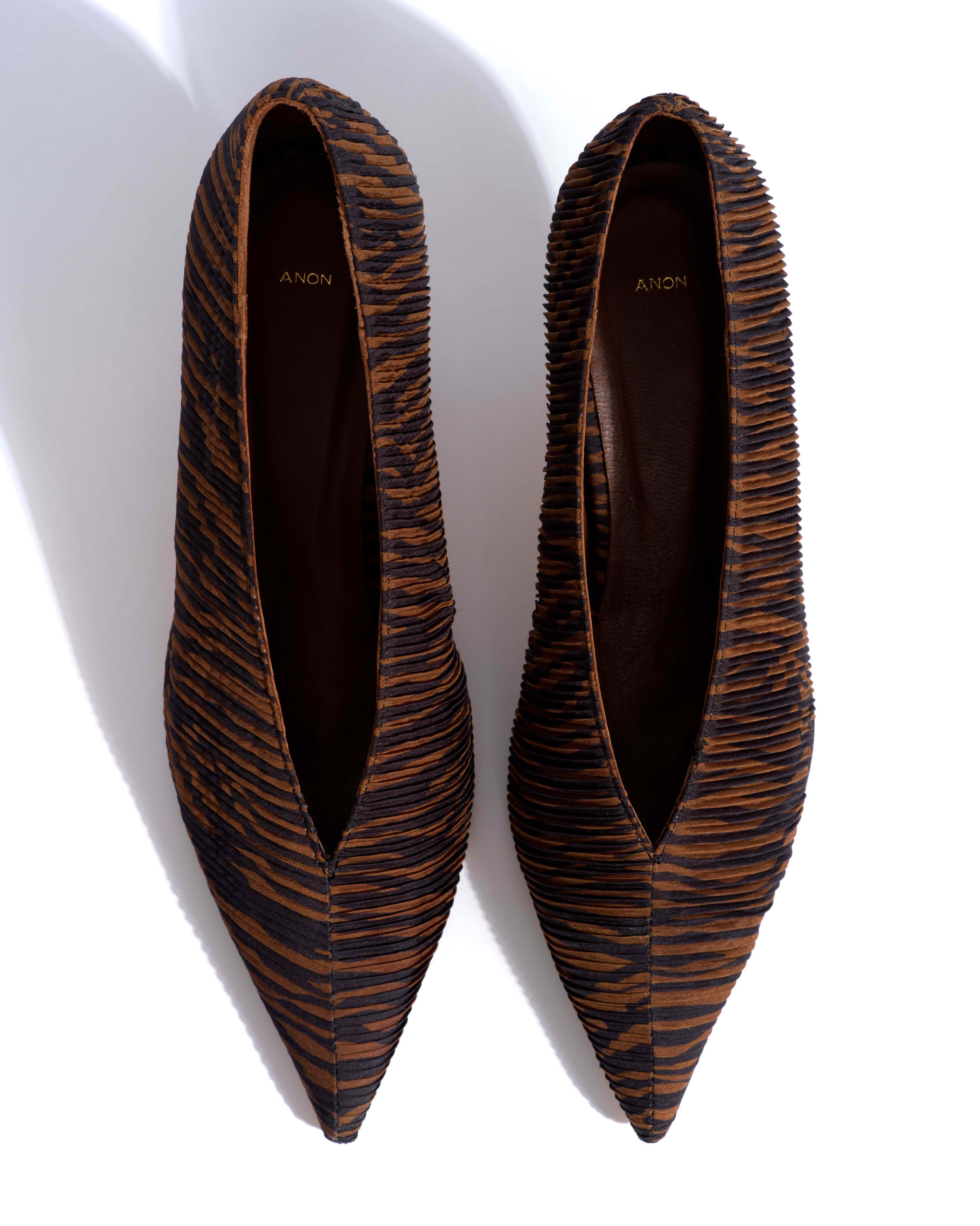 Phia 55 pin Pleated zebra Chocolate shades - Image 4