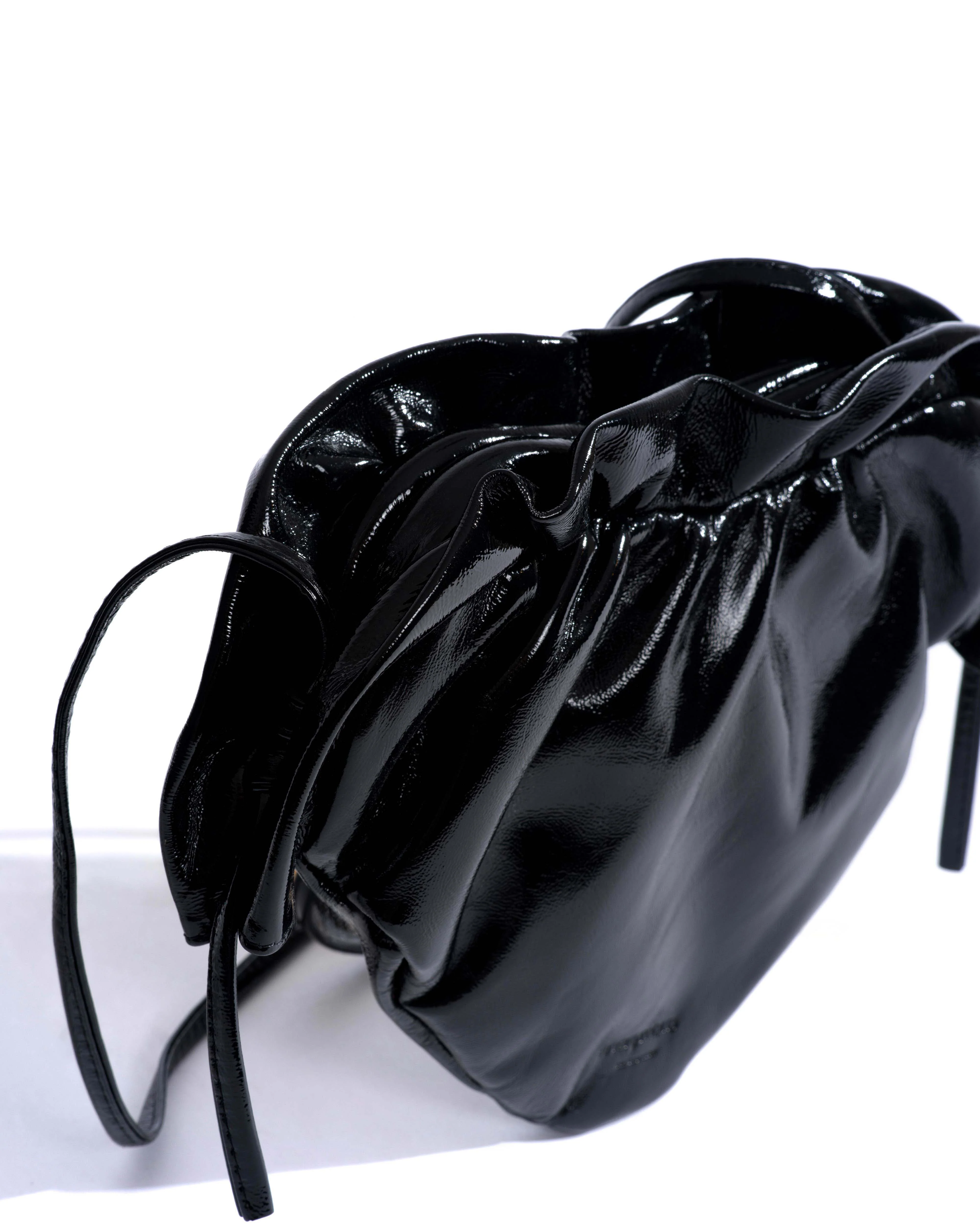 Zally classic heart bag Crinkled polished goat Black - Image 4